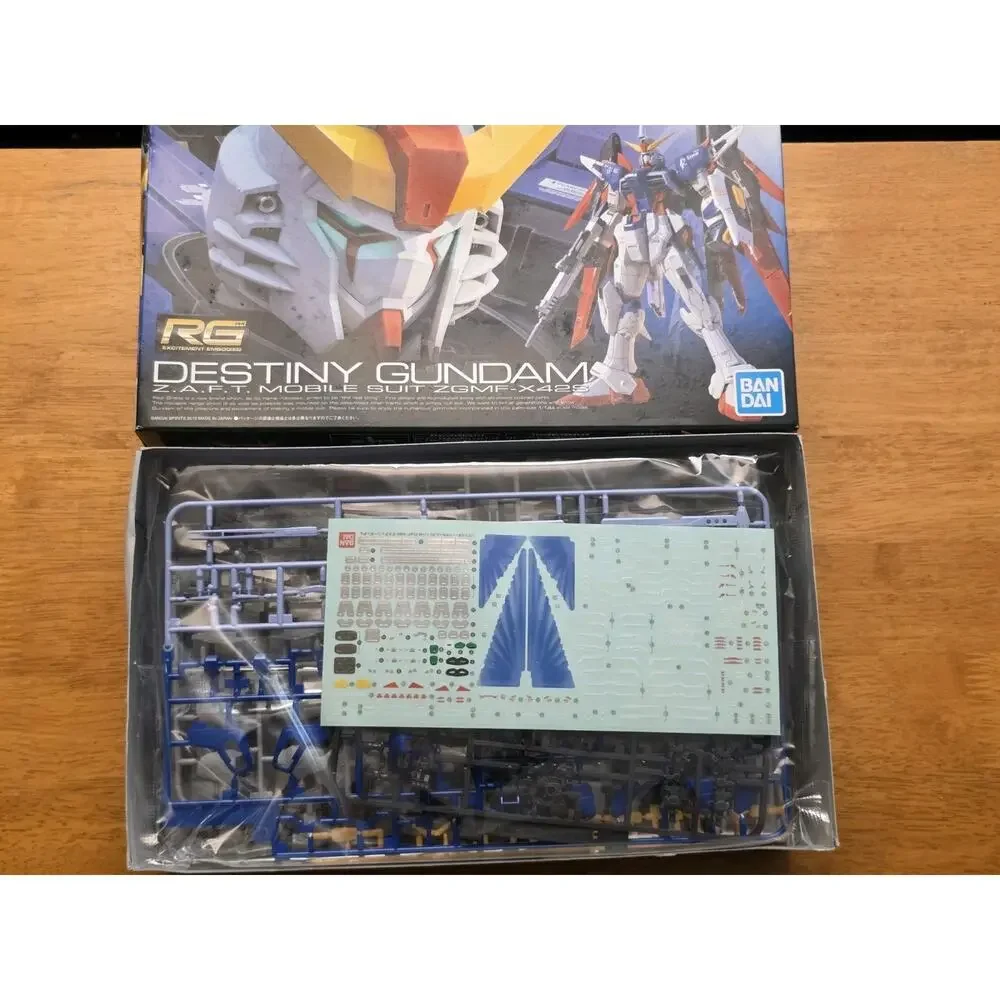 Gunpla 1/144 BANDAI Gundam RG ZGMF-X42S Destiny Gundam ZAFT Mobile Suit